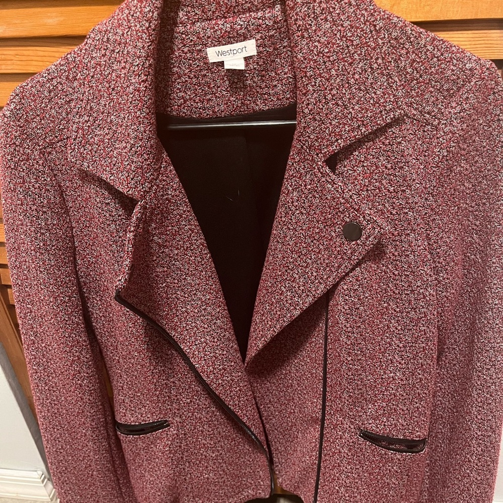 Westport Women's Textured Red Blazer